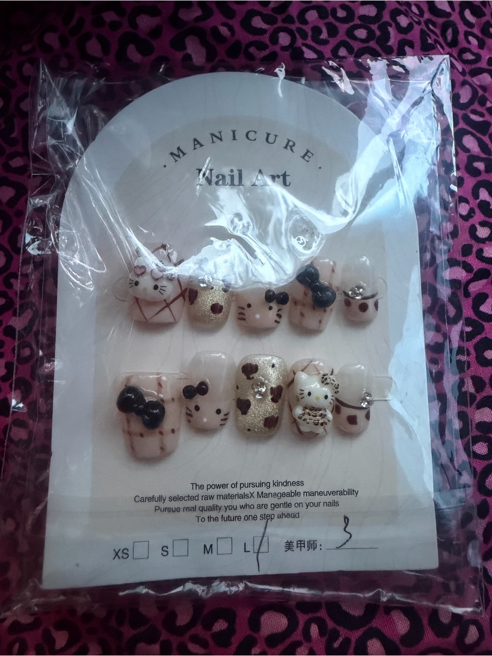 Nail Art Press-On Nails in Cream, Black & Gold - Cute Kitty Design